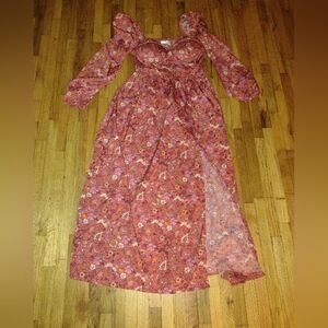 Gorgeous Long sleeved light Floral Dress